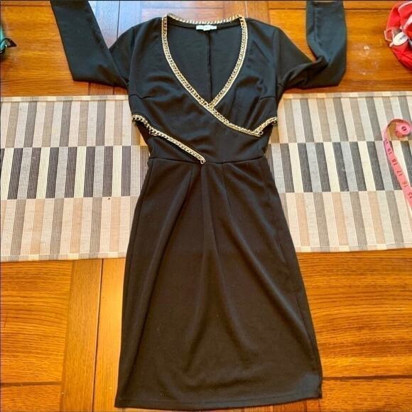 𝅺CHARLOTTE RUSSE Bodycon Black Gold Chain Side Cut Out Dress Size Small - Picture 2 of 8
